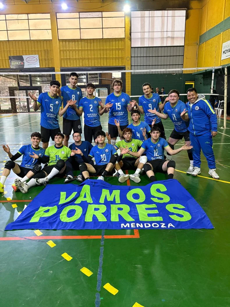 Los equipos mendocinos de vóley se lucieron en el Regional Sub 18.