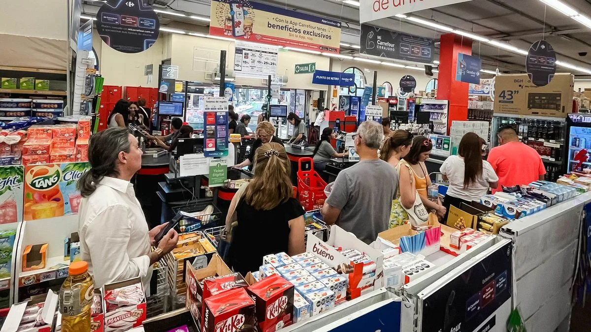Ser clase media en Mendoza: una familia gasta más de 40% de su presupuesto sólo en comer