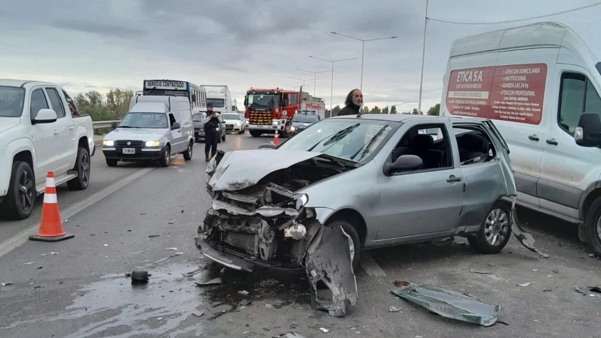 Un choque en cadena en el Acceso Sur generó complicaciones en el tránsito