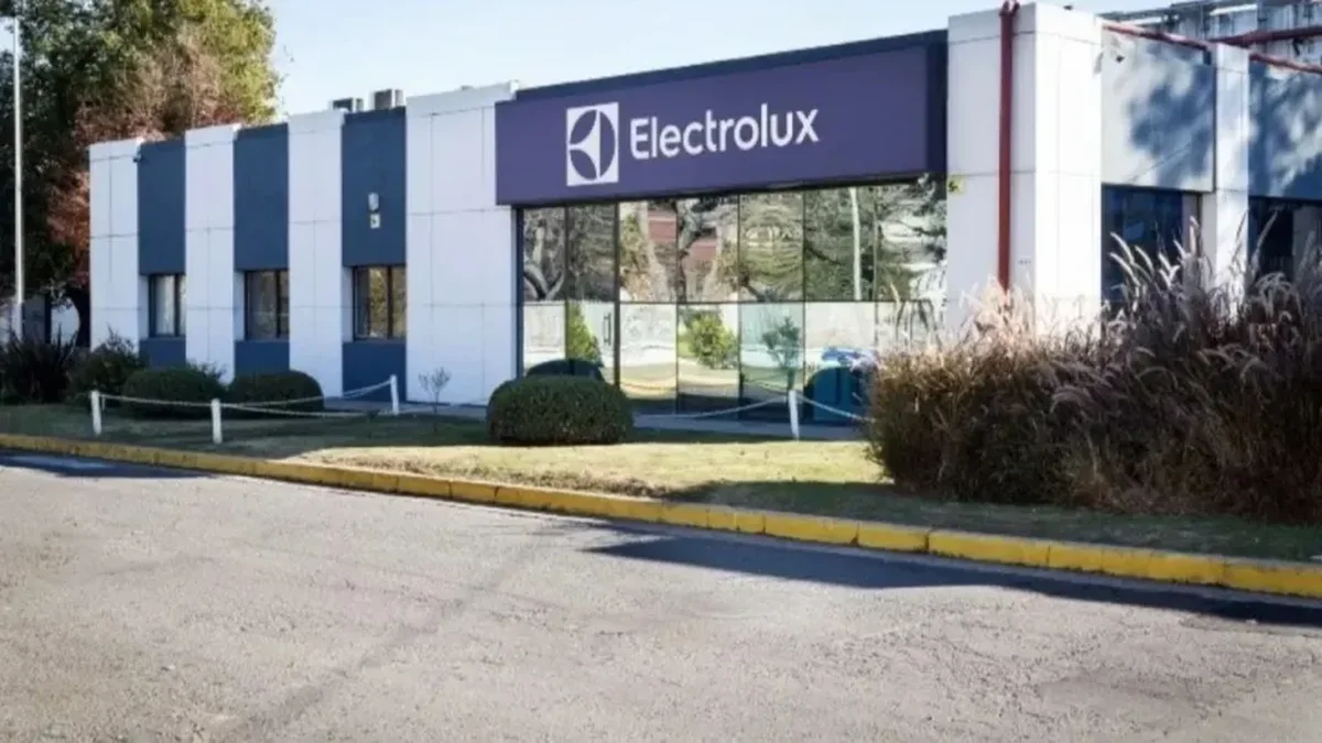 Insólito: Electrolux abrió un plan de retiros voluntarios y se anotaron más empleados que el cupo disponible