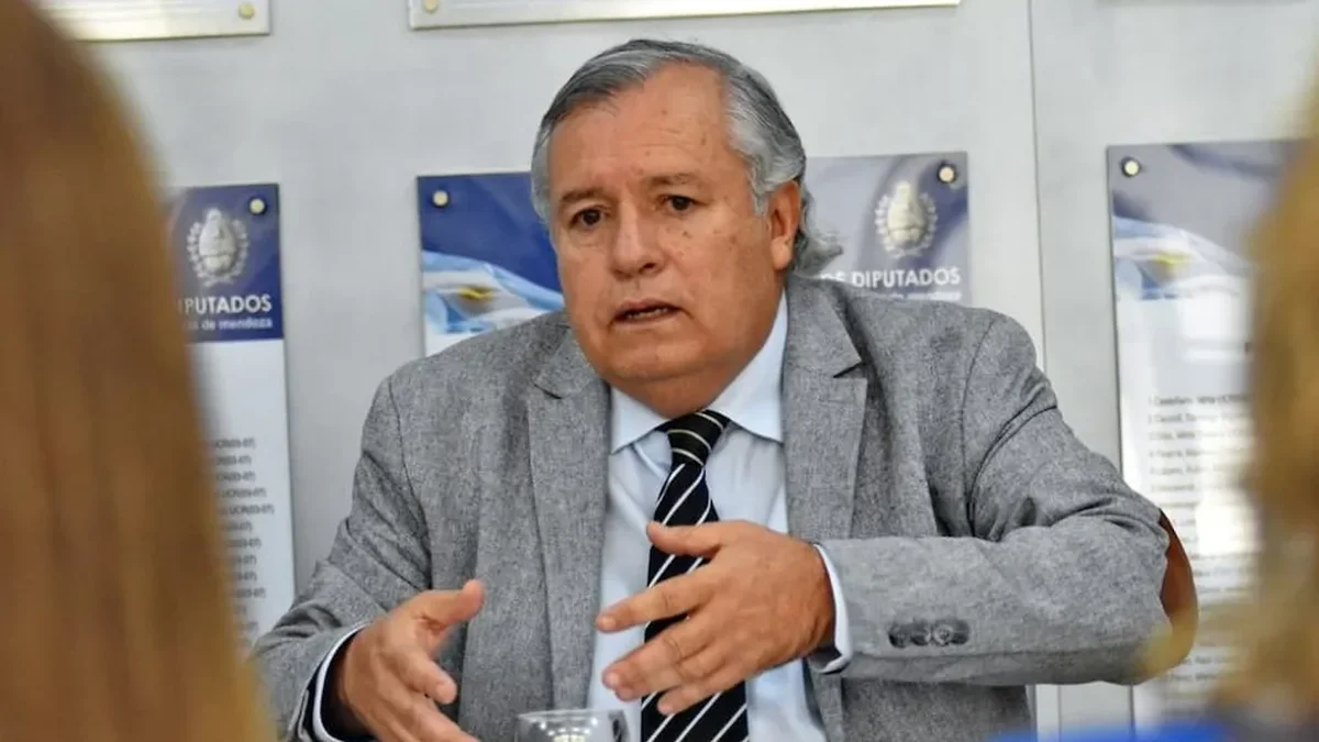 El concejal de Capital sigue cobrando dieta y jubilación porque Ética Pública no resuelve