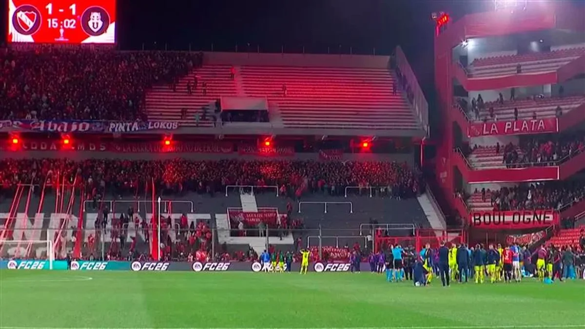 La primera, y dura sanción, que recibió Independiente de Avellaneda por los incidentes en la Copa