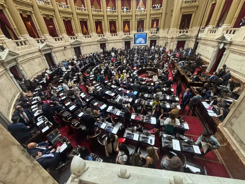 Glaciares y pliegos de jueces: los temas que acelera Milei para retomar agenda y salir del Adorni Gate