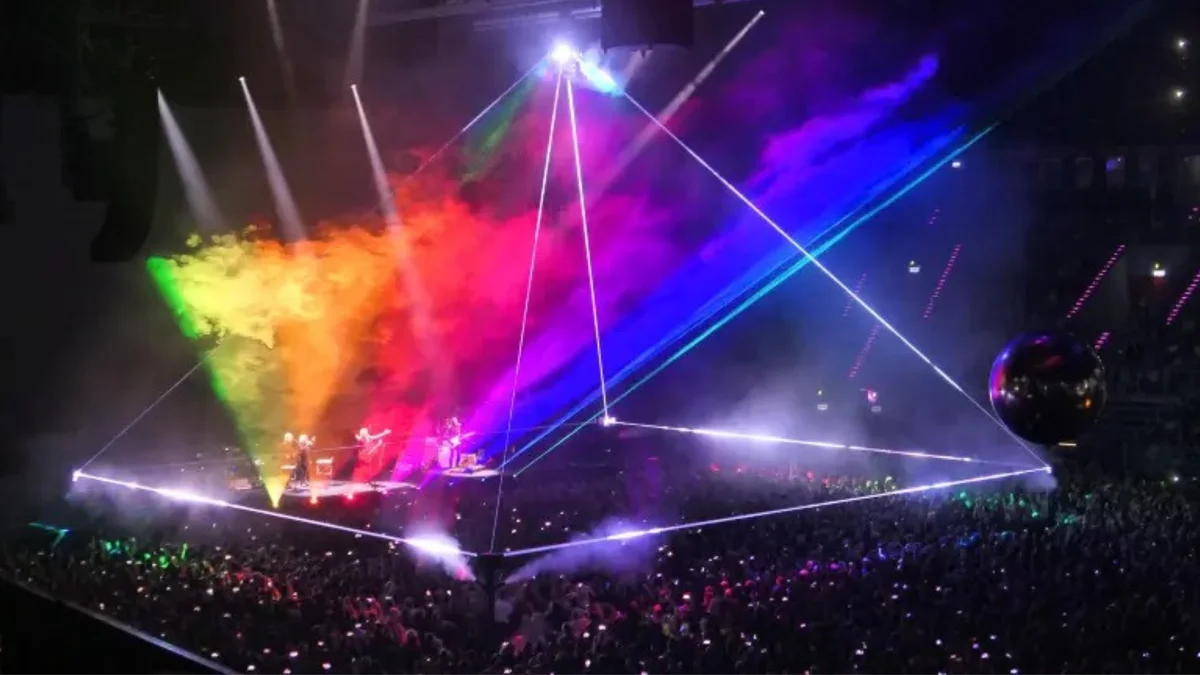 Eclipse revive "The Wall" de Pink Floyd en el Teatro Independencia con una puesta inmersiva