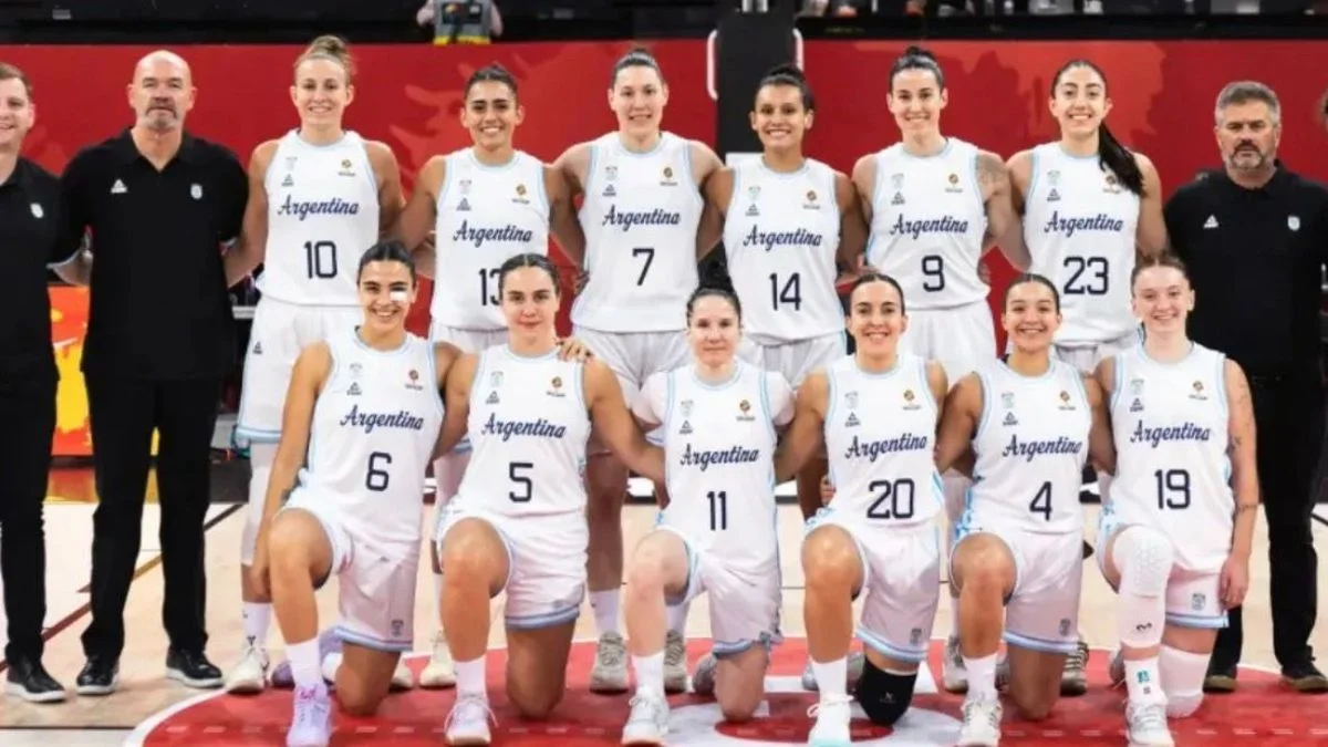Básquet: con presencia mendocina, Argentina comenzó con derrota el Clasificatorio al Mundial