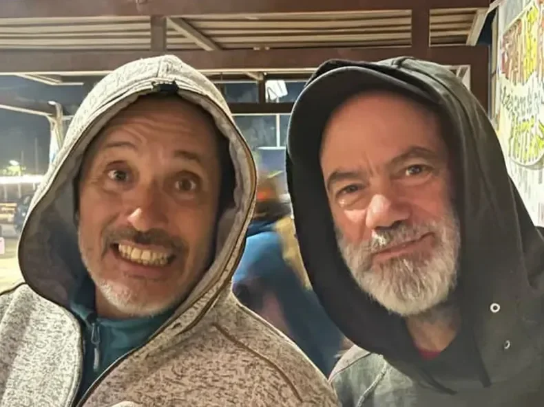 Mauricio Cornejo y Federico Soria tras su liberación. Estuvieron detenidos en un calabozo del Polo Judicial tras una denuncia de la cual no se acreditaron pruebas. 
