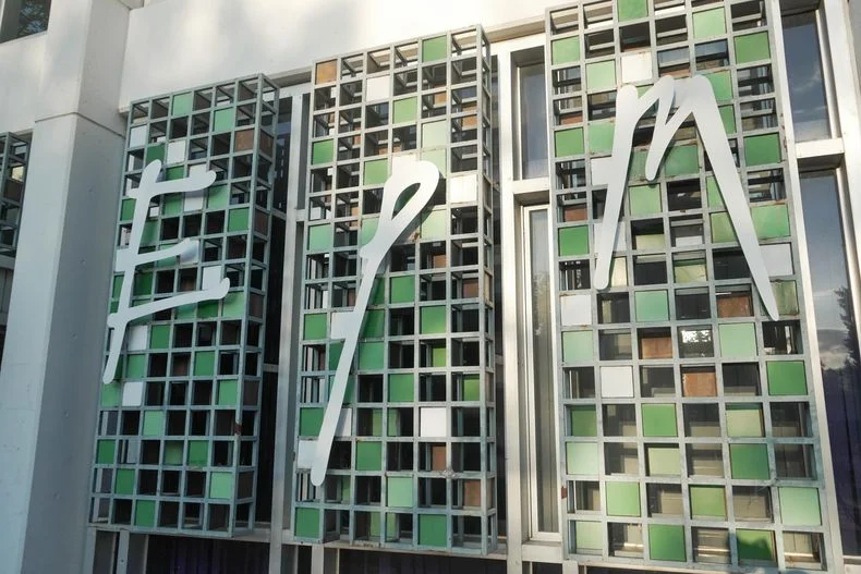 EPM, las siglas del Espacio para la Memoria que se&ntilde;alan la reconversi&oacute;n del ExD2.&nbsp;