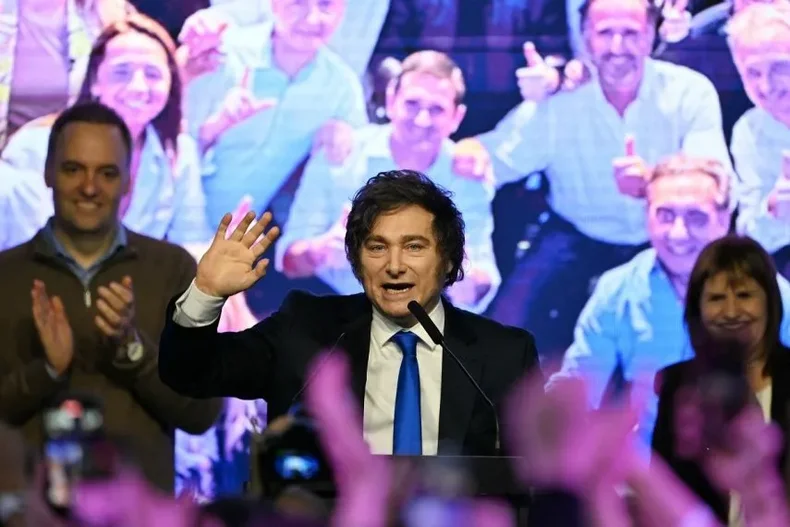 Crece el temor en el Gobierno por los feriados cambiarios.