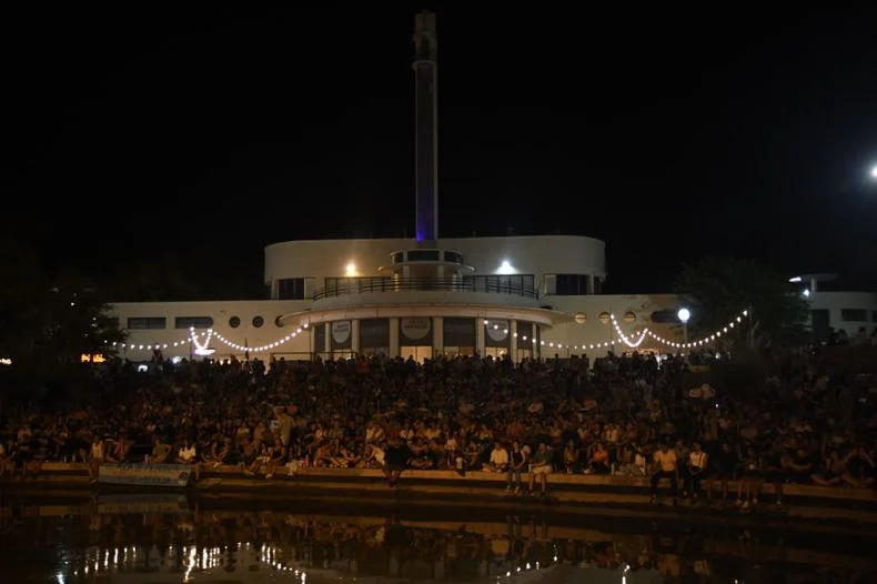 Jazz en el Lago del Parque convocó a muchas personas en la primera fecha. 