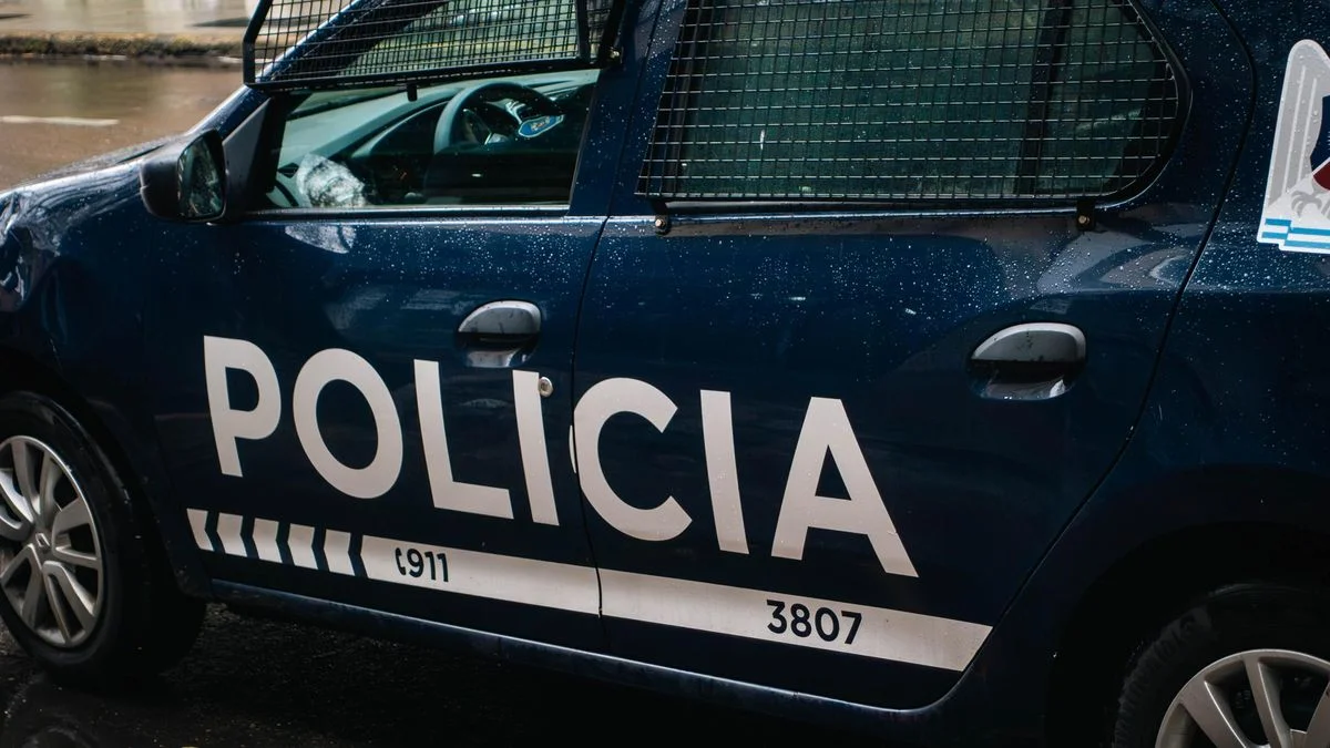 Asaltaron una panadería de Las Heras y le apuntaron con un arma a las empleadas