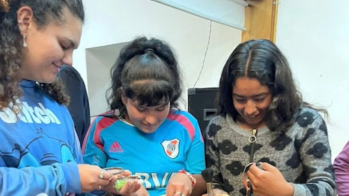Solidaridad en San Rafael: el regalo que recibieron las alumnas del instituto IRIS