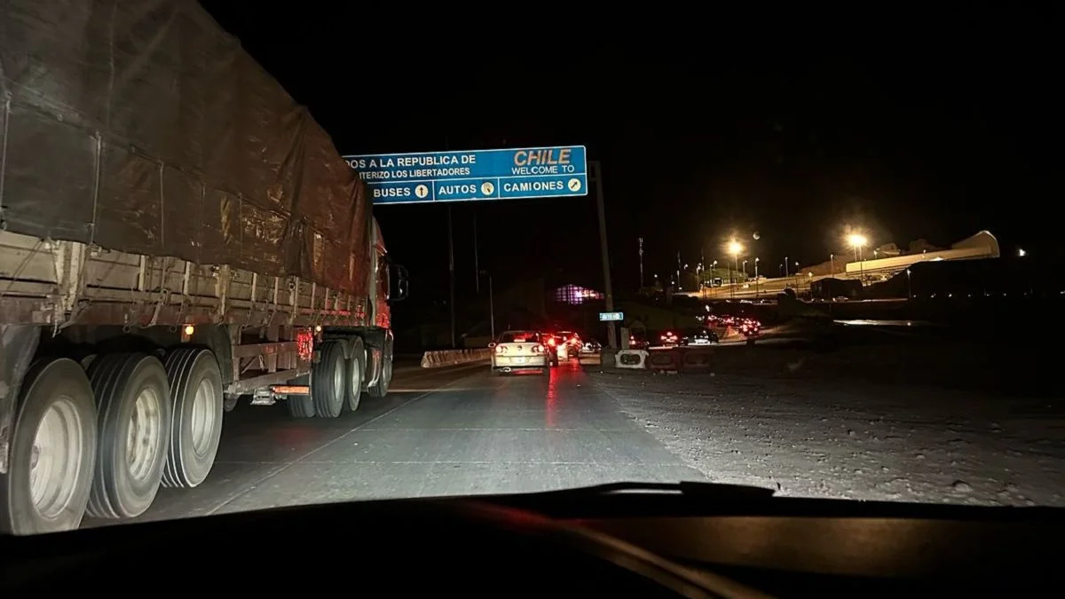 Feriado de Carnaval: entrada la noche, hay cerca de 7 horas de demora para cruzar a Chile