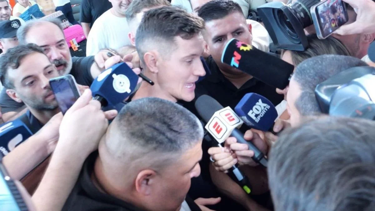 Ander Herrera llegó al país para jugar en Boca y lanzó un bombazo: "Hablé con Paredes para que venga"