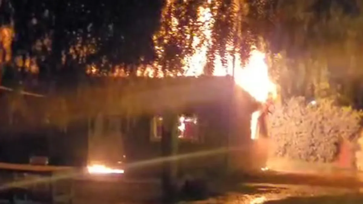 Murió el hombre quemado junto a su madre en un incendio provocado por su padre