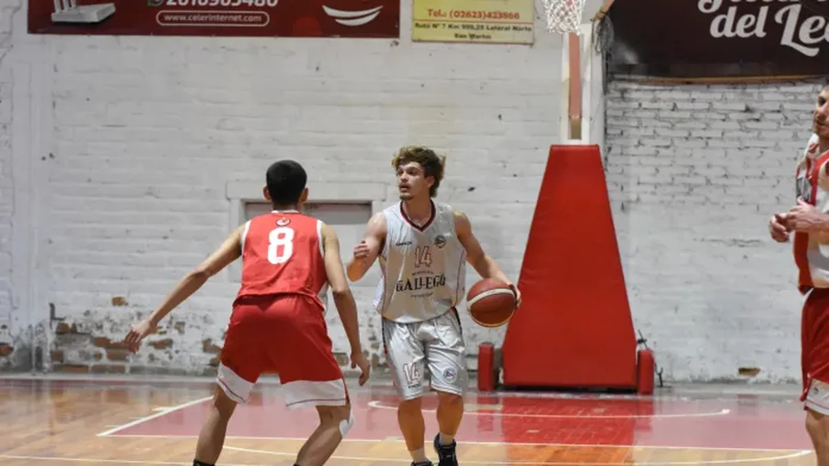 Básquet: Regatas venció a San Martín y habrá tercer choque en la reválida