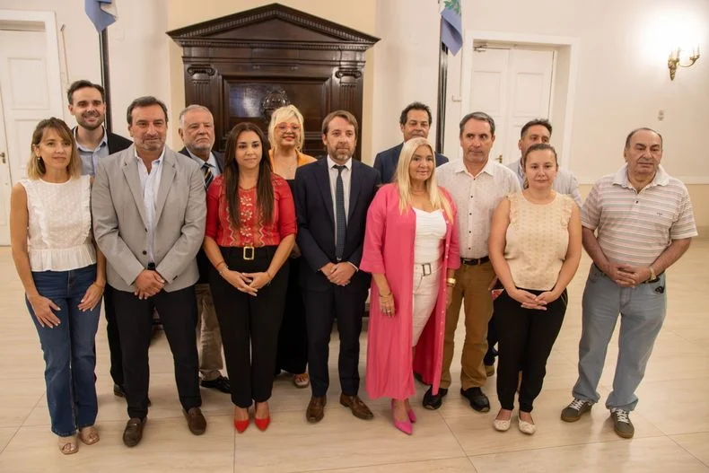 Representantes de La Uni&oacute;n Mendocina en ambas C&aacute;maras. El oficialismo habilitar&aacute; el tratamiento de un proyecto del frente demarchista para suspender las PASO.&nbsp;
