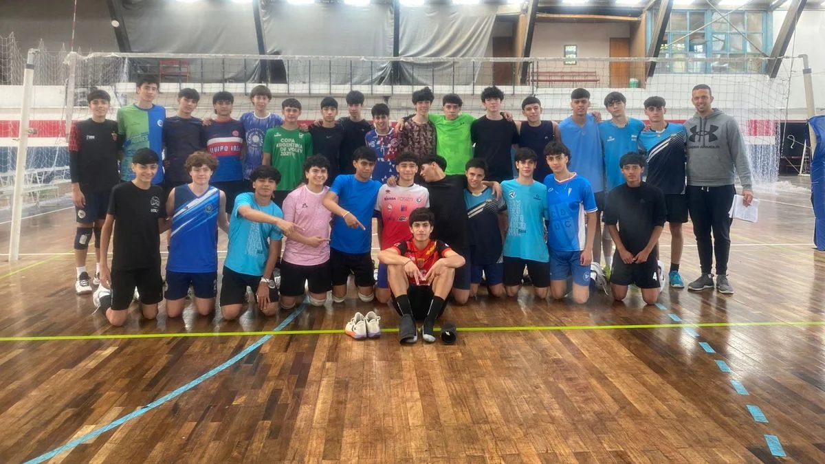 La selección de Mendoza de vóley sub 14 tiene planteles para el Argentino