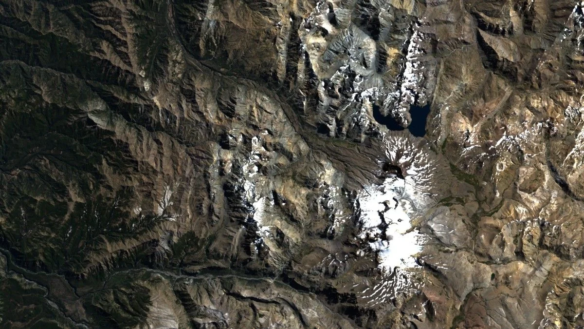 Volcán Peteroa en Malargüe: ¿Qué dice el primer informe del año sobre la actividad de cenizas y sismos?