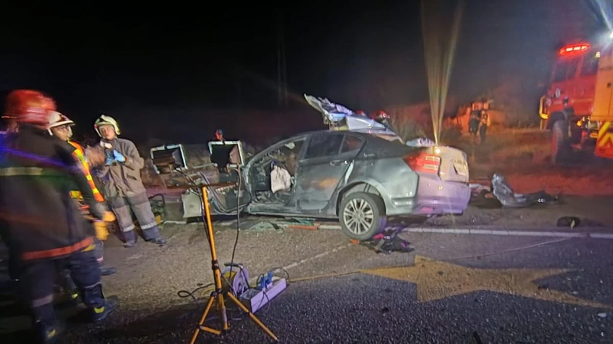Potrerillos: un muerto y una mujer grave tras un choque en la ruta 7 entre un camión y un auto