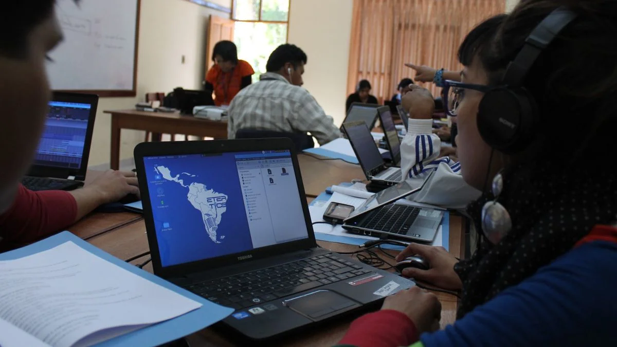 Autonomía tecnológica y comunidad: Mendoza celebra la libertad digital con un festival en la UTN