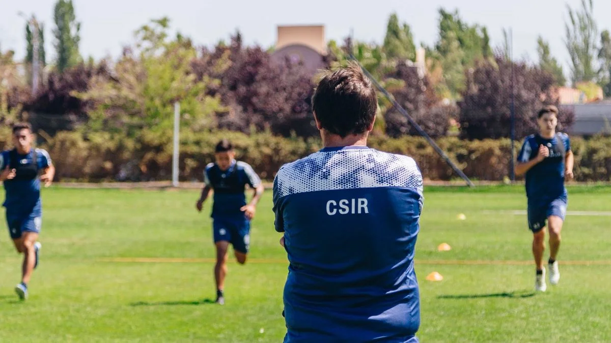 Independiente Rivadavia cerró la llegada de otro futbolista y superó la docena de refuerzos