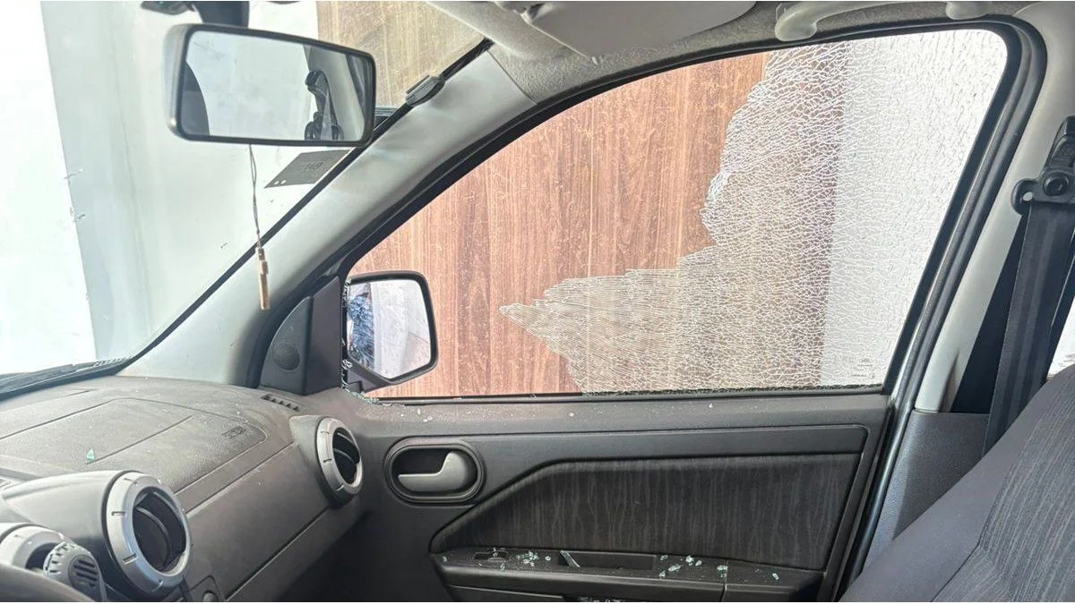 Rescataron a un bebé que había quedado encerrado dentro de un auto en la Ciudad