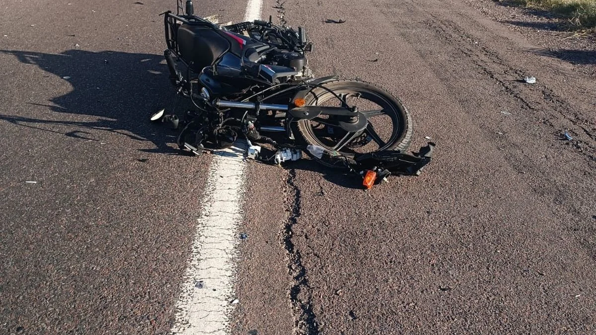 Murió un motociclista tras chocar contra la parte trasera de un camión en la ruta 7