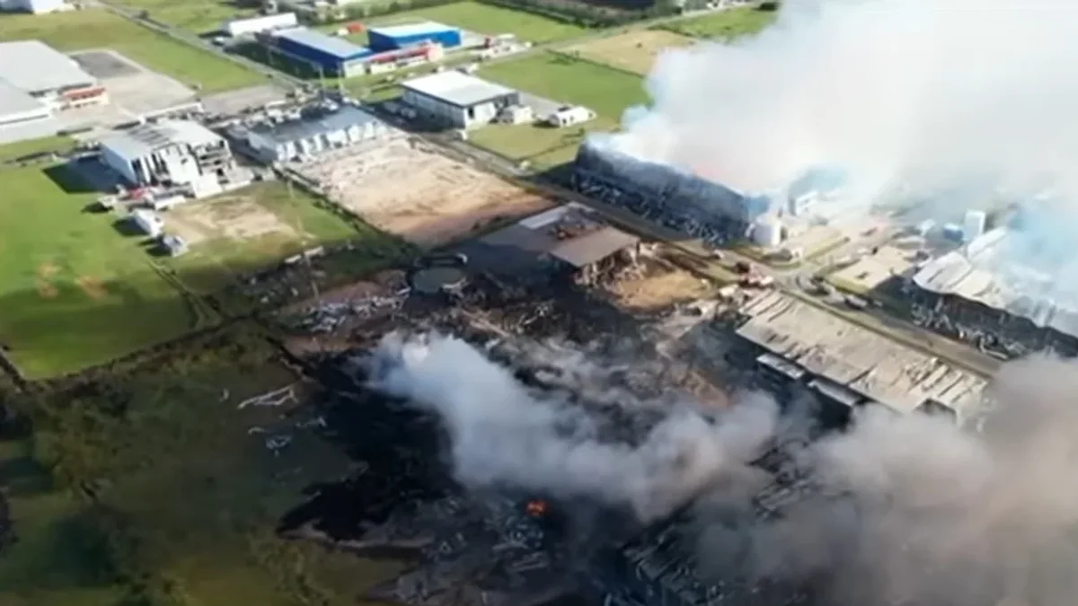 Pérdidas millonarias tras el incendio en Ezeiza: empresas evalúan daños y peritajes avanzan