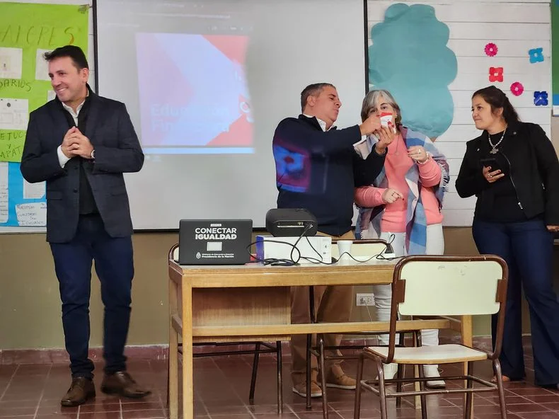 El ministro de Educación y titular de la DGE, Tadeo García Zalazar.
