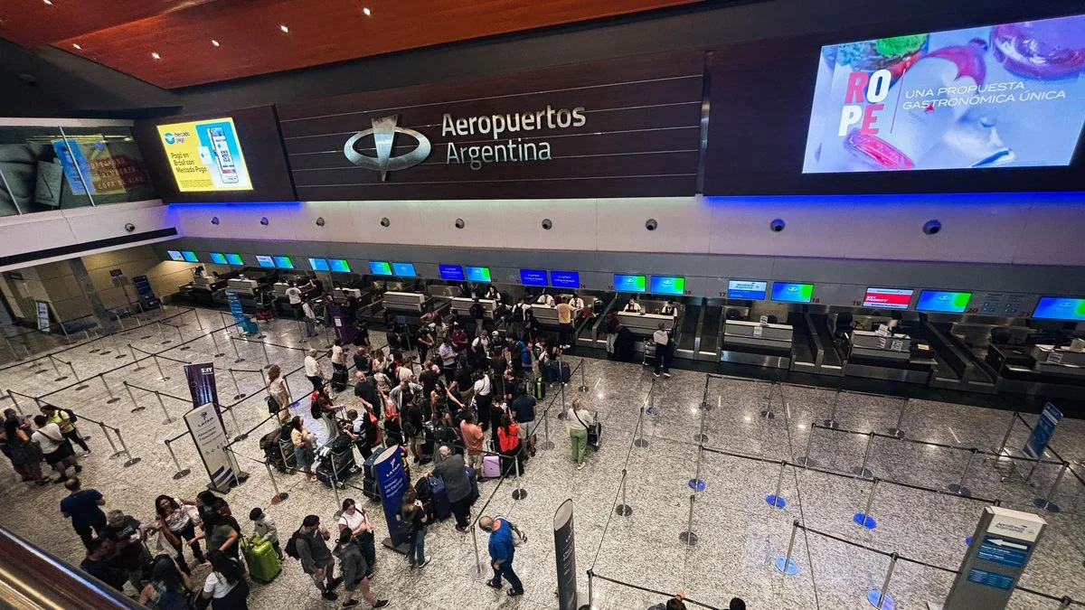 Vuelos amenazados: terminó la conciliación con los controladores aéreos, vienen los paro