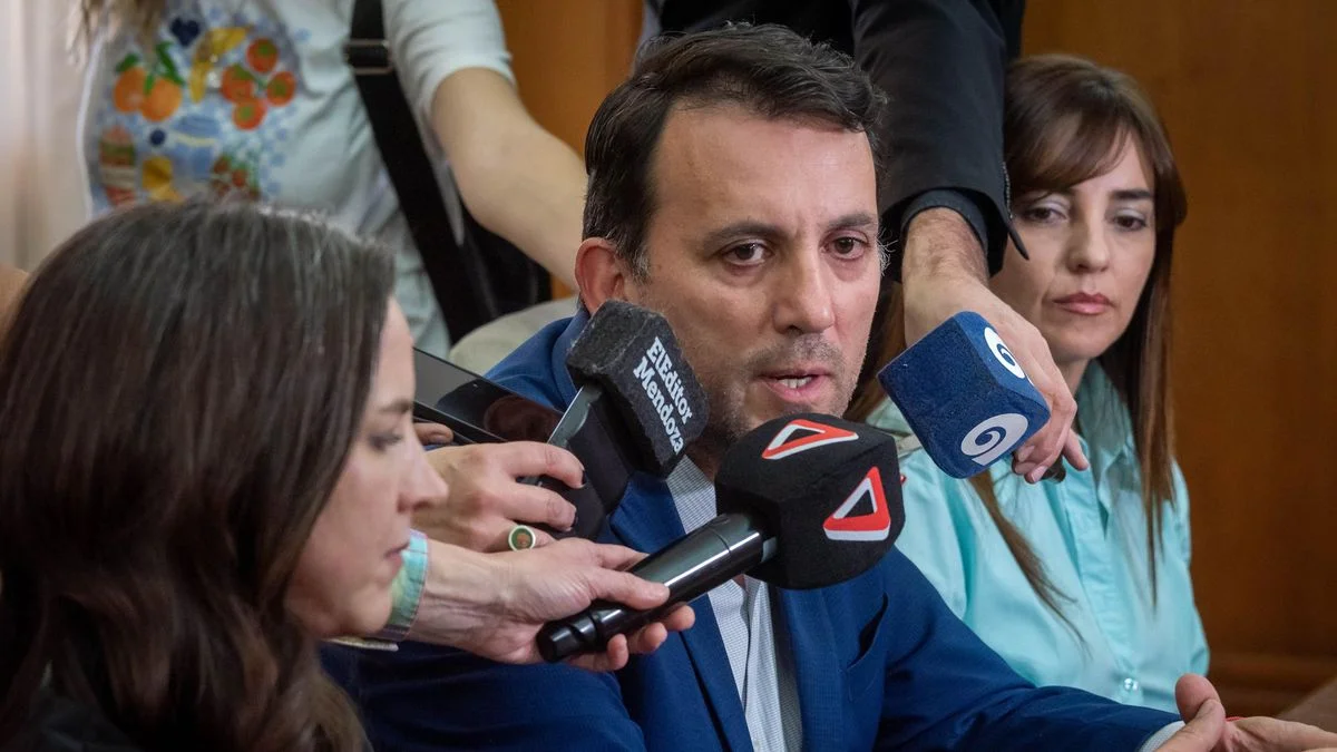 Amenazas en escuelas de Mendoza: el Gobierno va a la Justicia contra tres alumnos y sus familias