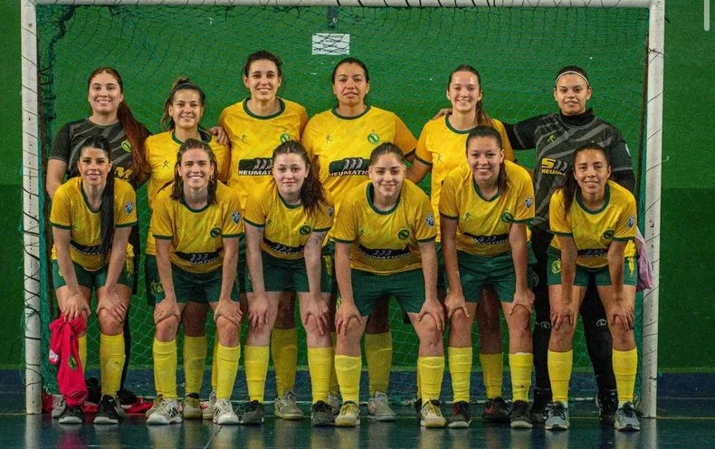 Los equipos mendocinos se metieron en cuartos de final de la División de Honor de fútbol de salón.