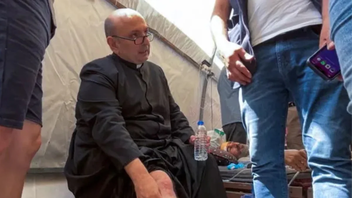 Ataques israelíes en Gaza dejan varios muertos y heridos, entre ellos, el cura argentino al que Francisco solía llamar