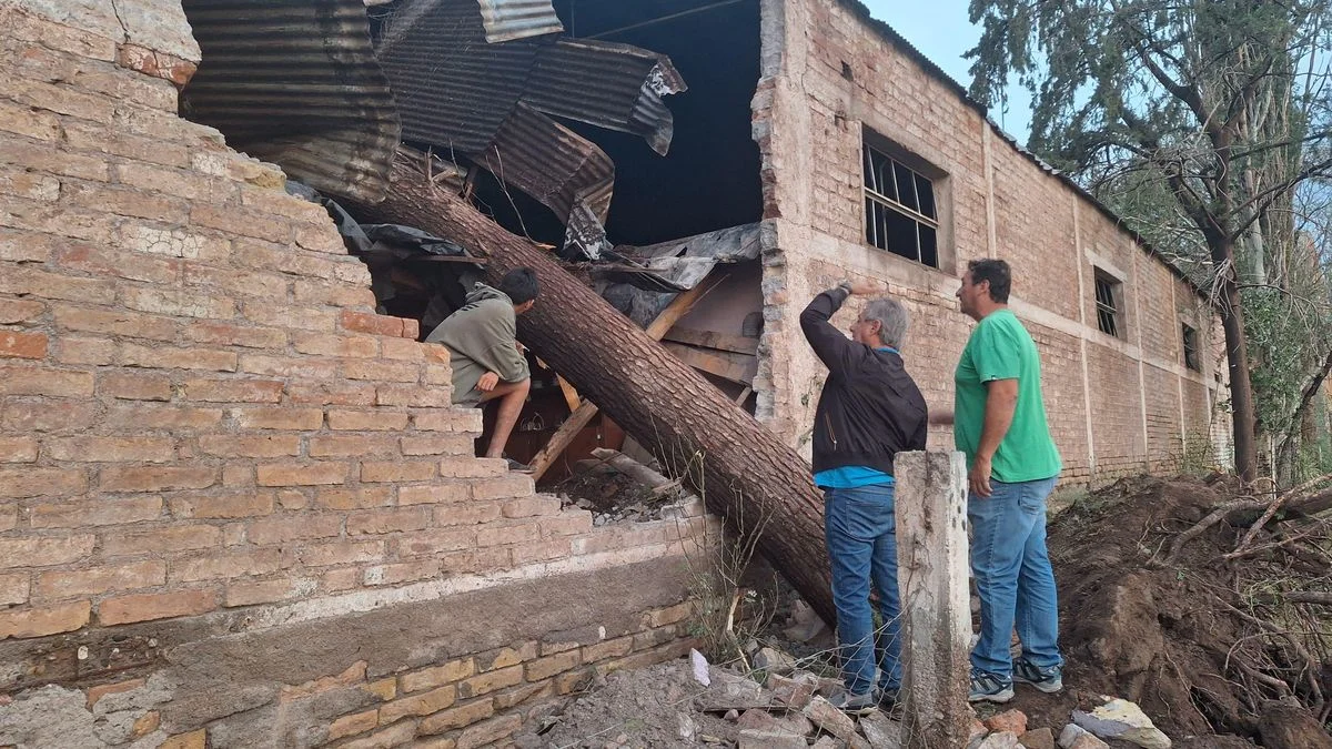 Las fotos más impactantes del "tornado" que afectó a San Rafael