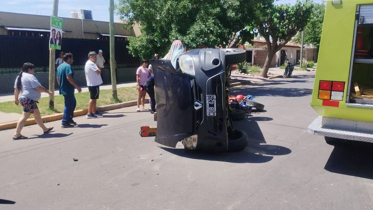 Guaymallén: una mujer y tres menores resultaron heridos tras un choque