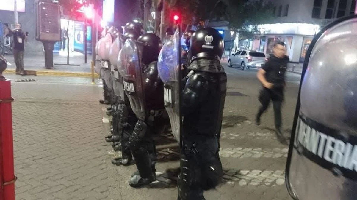 A tres días de la represión en la marcha contra San Jorge, dos hermanos y asambleístas siguen tras las rejas