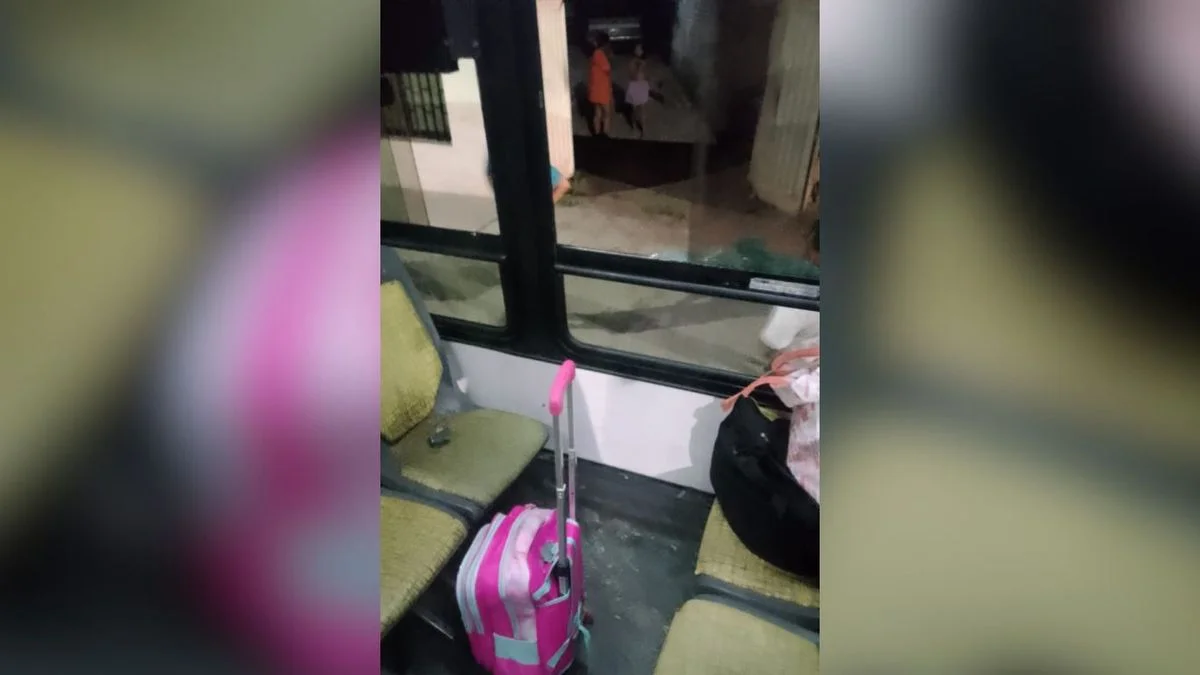 Denuncian agresiones constantes a colectivos en Godoy Cruz: una niña de 6 años resultó herida