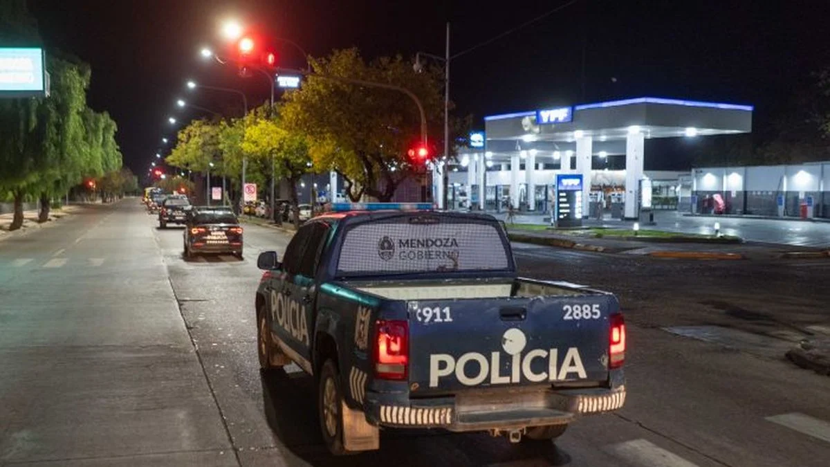 Desbaratan a una banda que asaltaba choferes de taxi, Uber y Cabify en Godoy Cruz