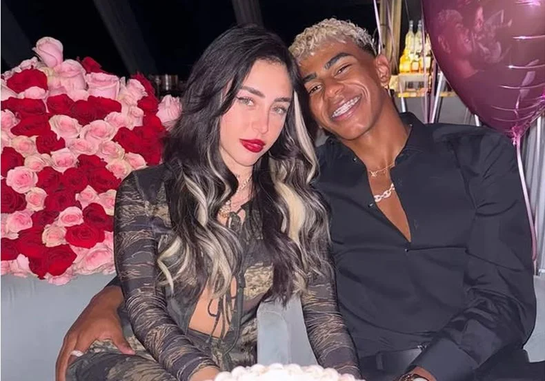 Lamine Yamal no ganó el Balón de Oro y así lo consoló Nicki Nicole