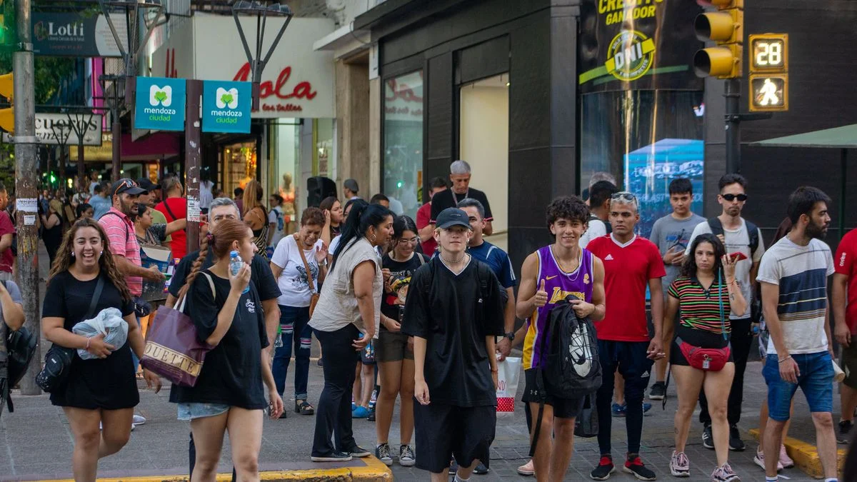 La Ciudad de Mendoza incentiva las compras de Navidad con descuentos: todos los detalles