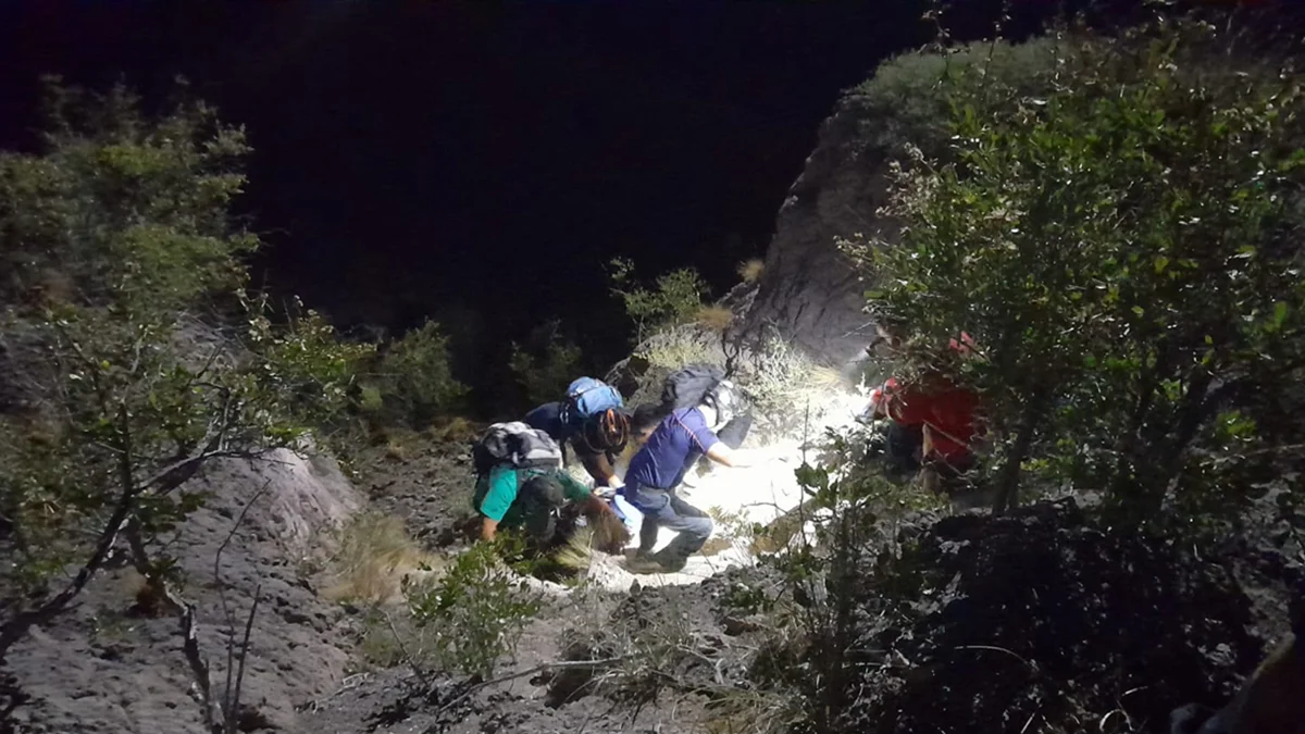 Rescate en el Cañón del Atuel: dos jóvenes cayeron mientras descendían con sogas en la Garganta del Diablo
