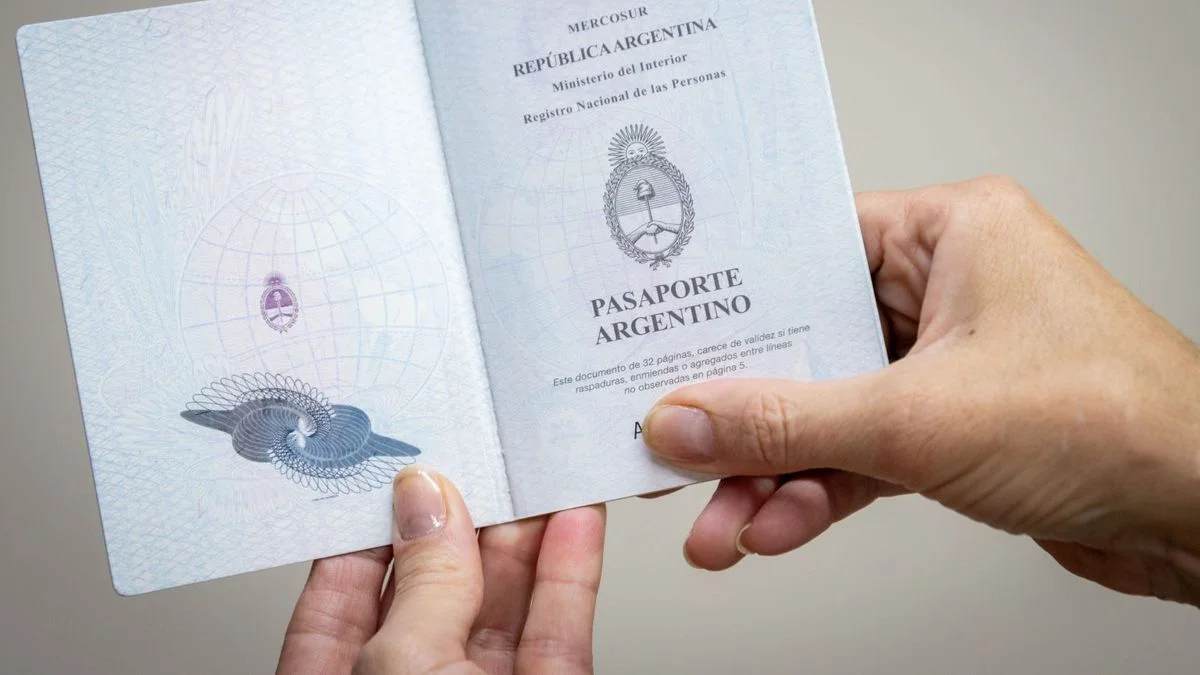 Pasaportes argentinos: cómo saber si el tuyo está fallado, qué series revisar y dónde cambiarlo gratis
