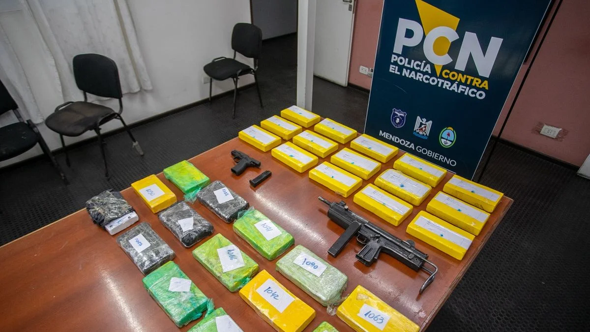 Secuestran 36 kilos de cocaína y detienen a ocho personas en operativos en el Gran Mendoza