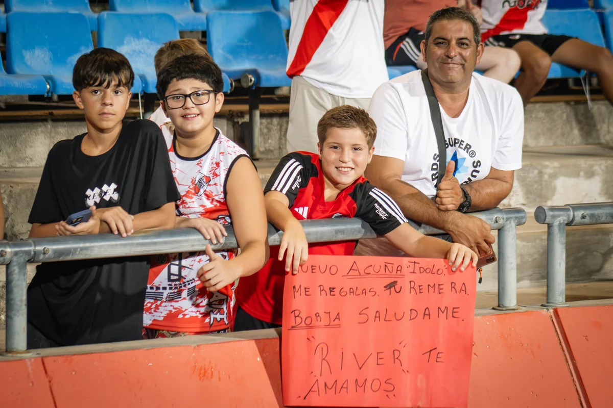 River - Hinchada - Malvinas Argentinas (10).jpg