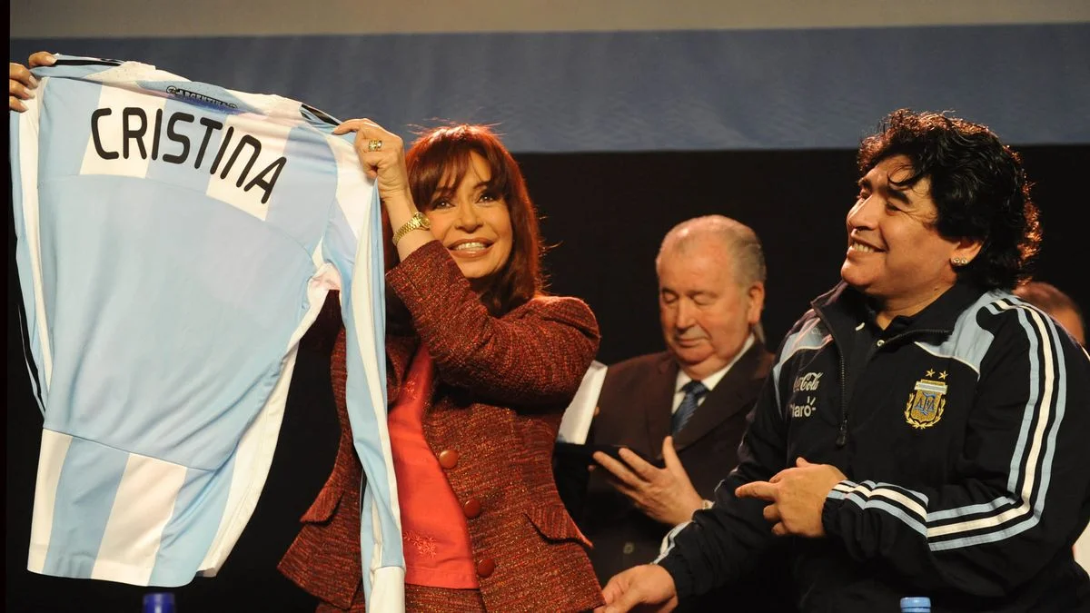 A favor: la hija de Maradona y Nancy Dupláa apoyaron a Cristina Kirchner
