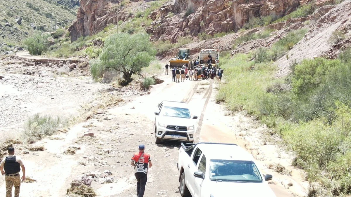 Tormentas: ya son 30 los evacuados y siguen los trabajos