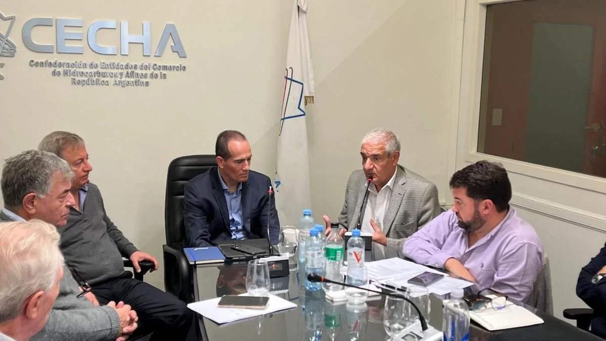 Estaciones de servicio piden mayor agilidad en los trámites y la reducción de las regulaciones