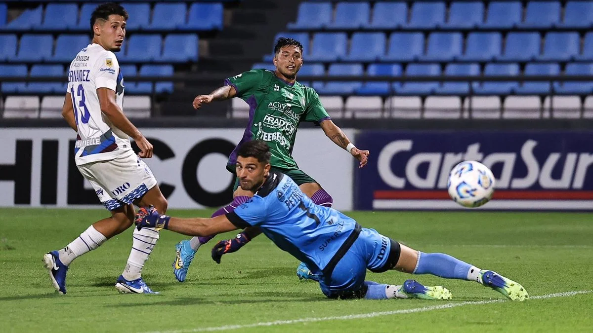 Escandalosa eliminación de Godoy Cruz a manos de Excursionistas en Copa Argentina