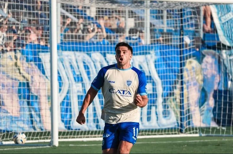 Godoy Cruz festejó ante Ferro. 