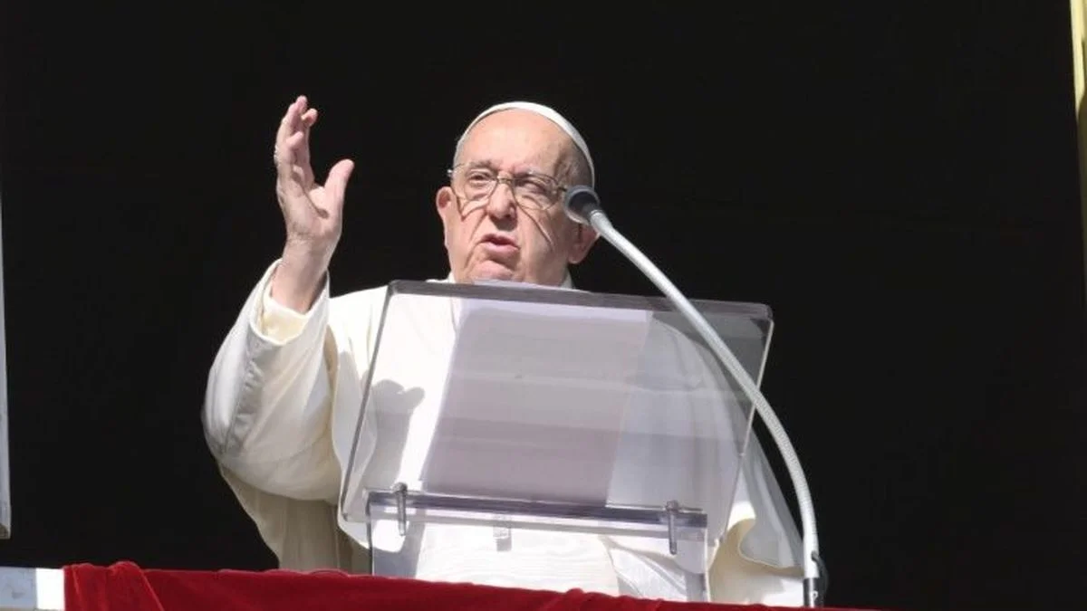 El Papa Francisco pasó una "buena noche" y continúa en tratamiento por sus bronquitis